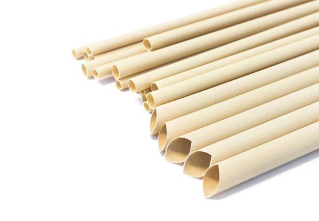 Eco-friendly bamboo drinking straws, perfect for reducing plastic waste and suitable for bulk purchase.